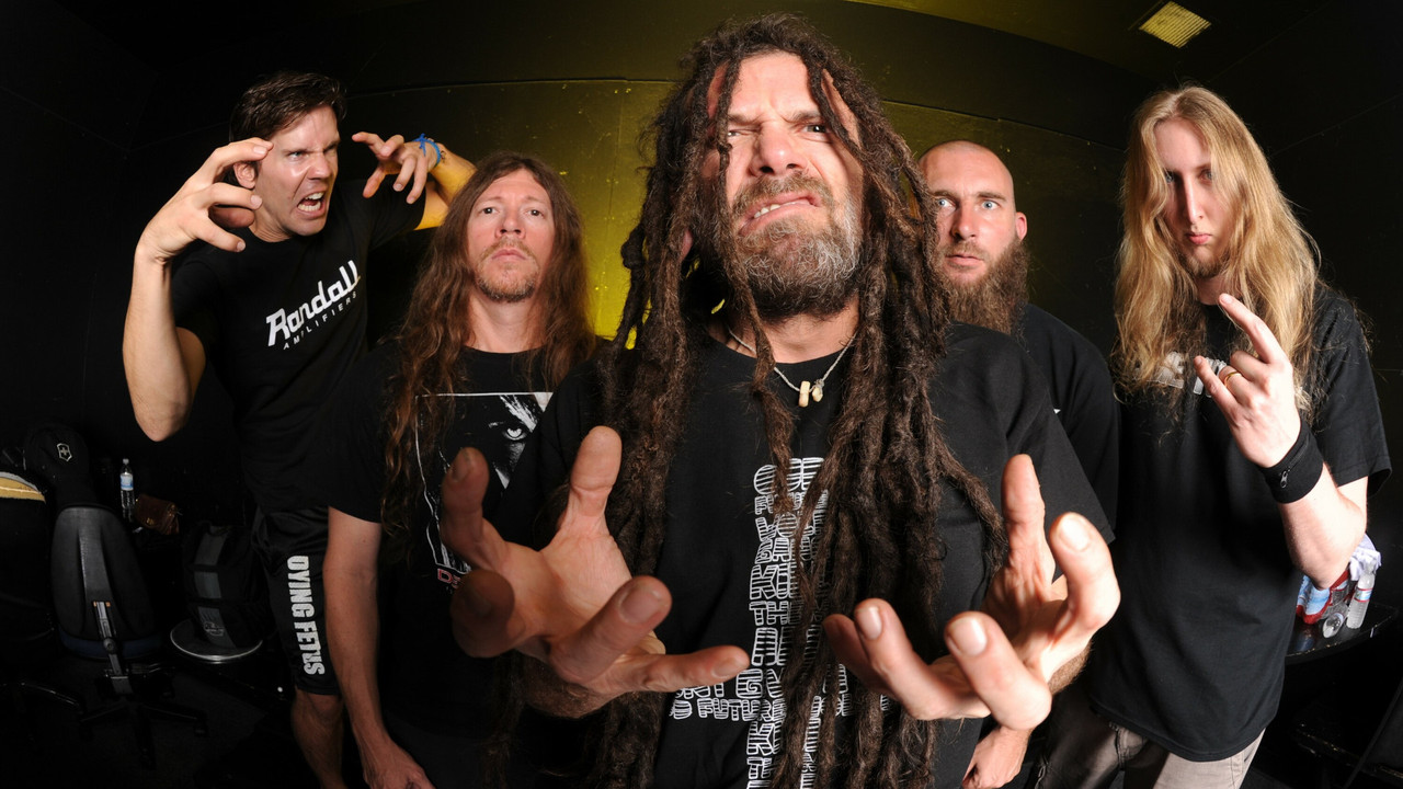 Six Feet Under: Live with Full Force backdrop