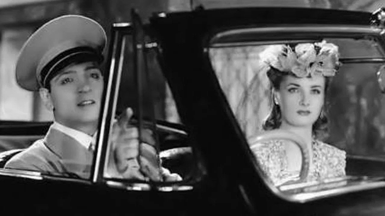 El juego del amor y del azar backdrop