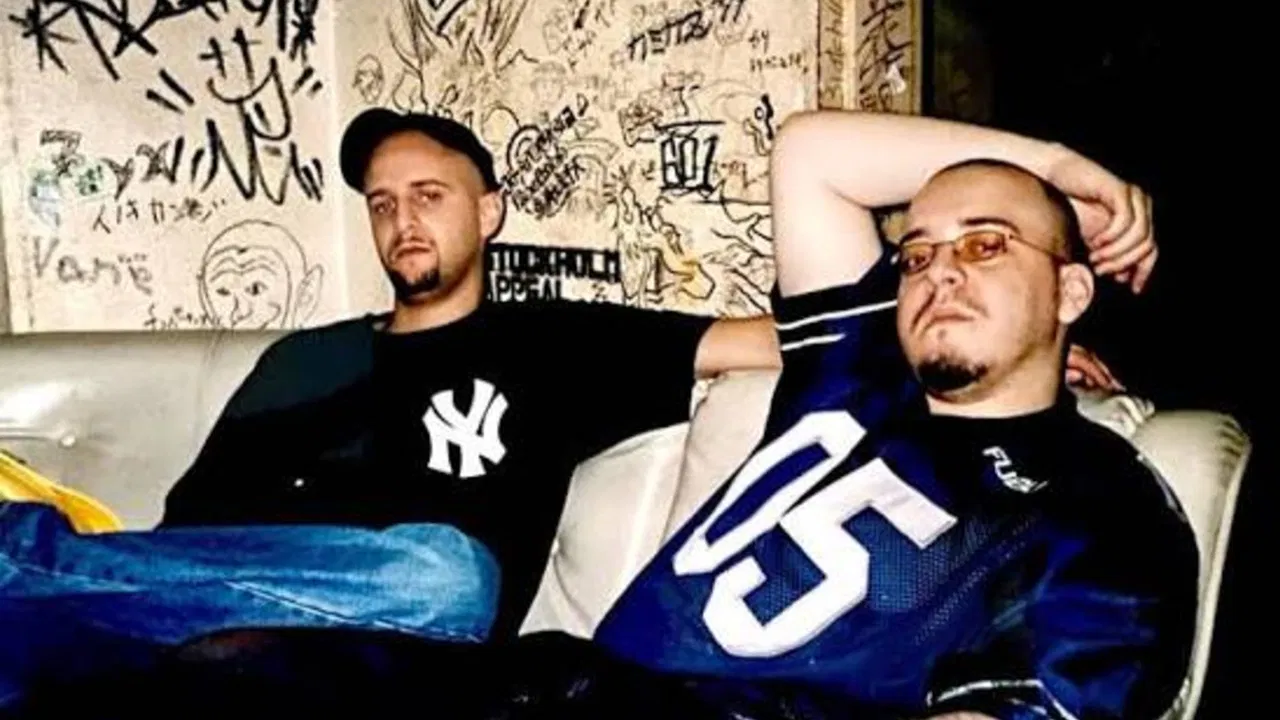 Guerilla Warfare: Never Give Up backdrop