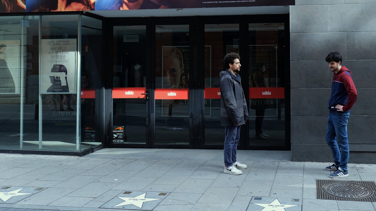 Está Detrás de Mí backdrop