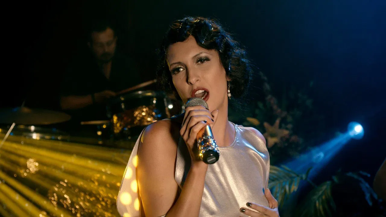 Dry Martina backdrop