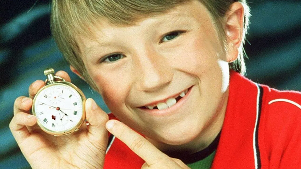 Bernard's Watch backdrop