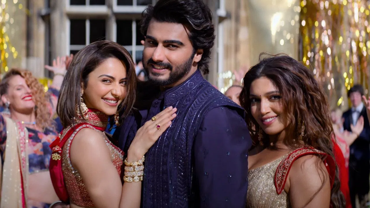 Mere Husband Ki Biwi backdrop