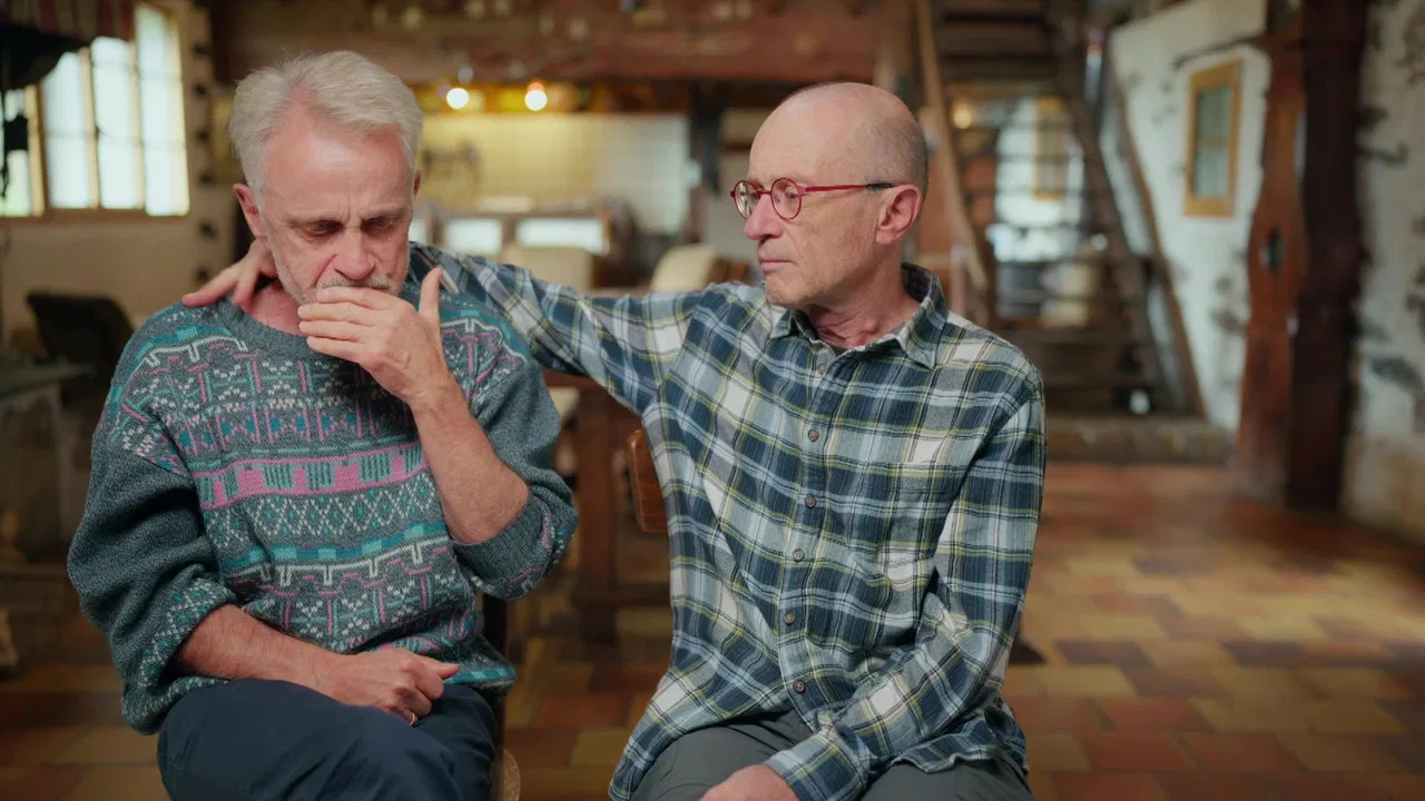 Homos in France backdrop
