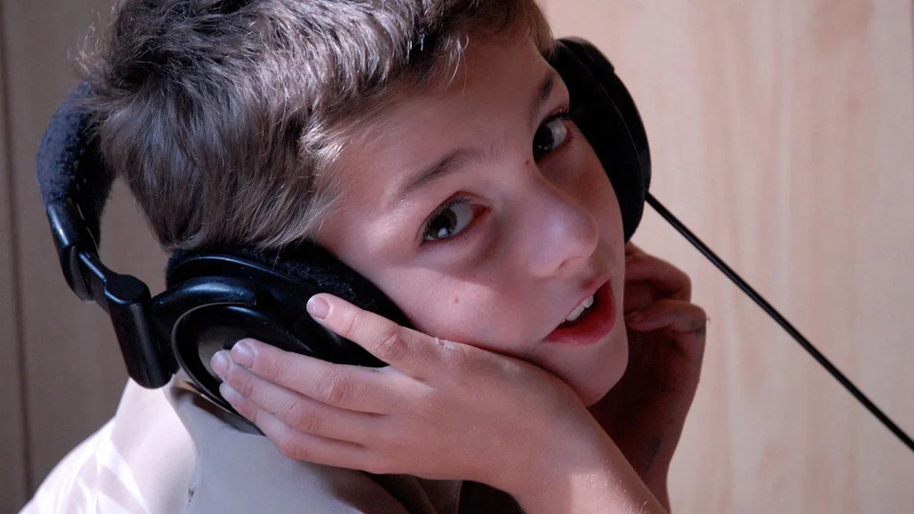 Four Feet Up backdrop