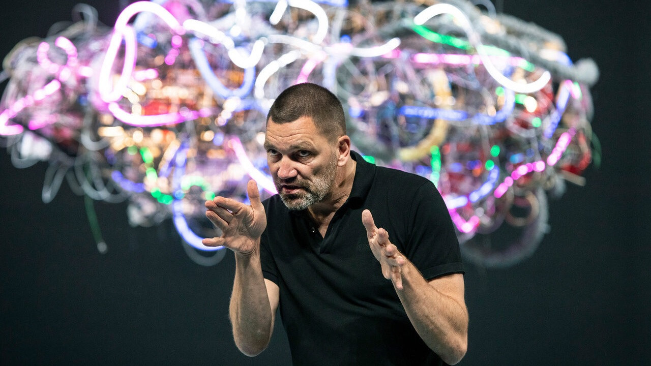 Theo Maassen: Onbekend Terrein backdrop