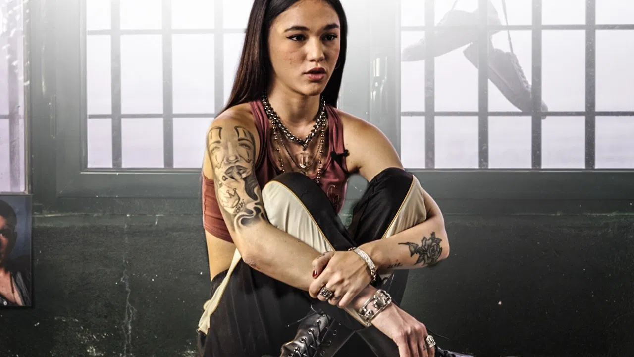 Mare fuori #confessioni backdrop