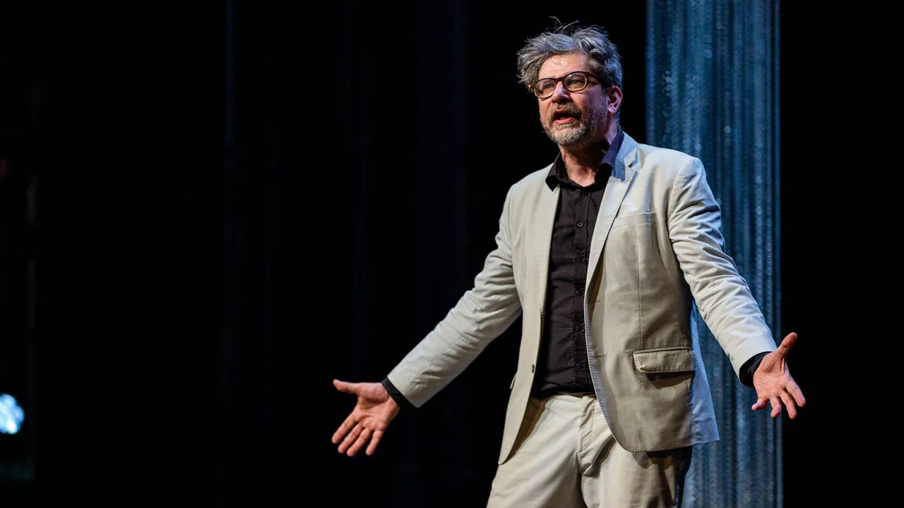 Wim Helsen: Niet Mijn Apen, Niet Mijn Circus backdrop