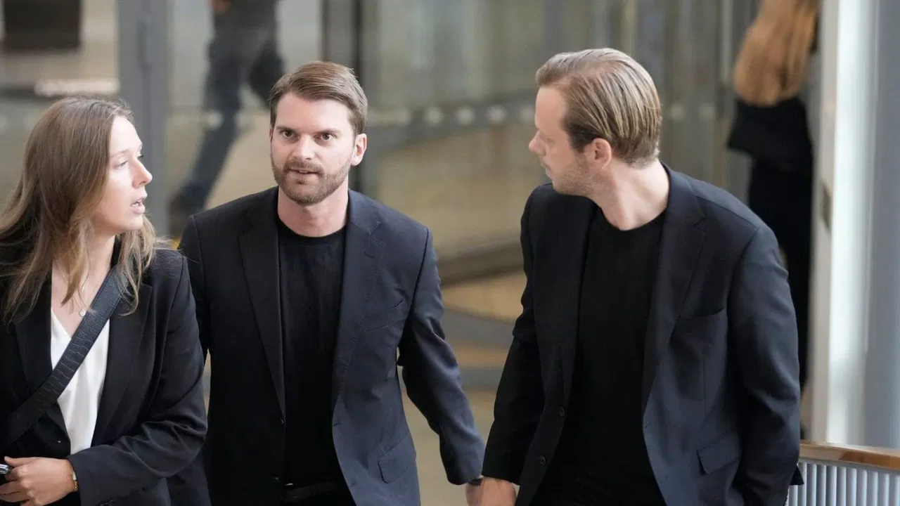 Guldtvisten backdrop