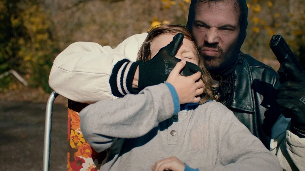 Dernier soleil backdrop