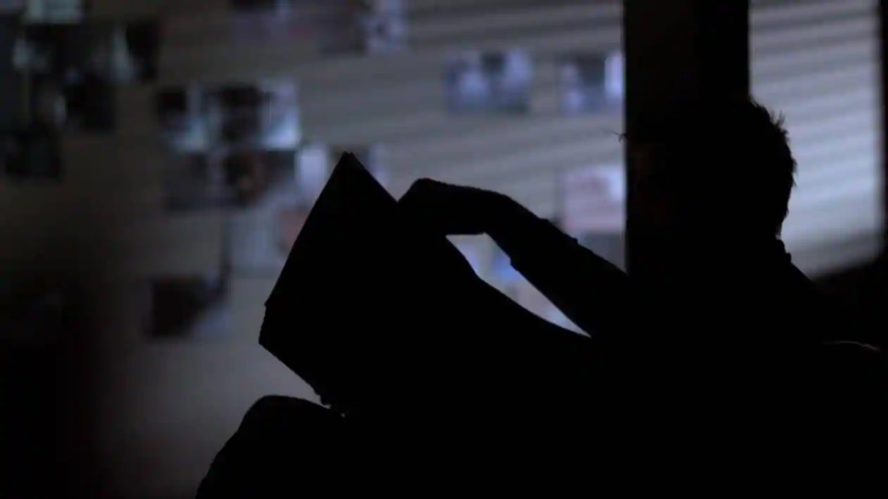 Paris, secrets d'espions backdrop