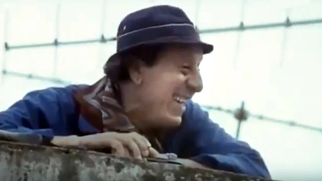 Hassan Niya backdrop