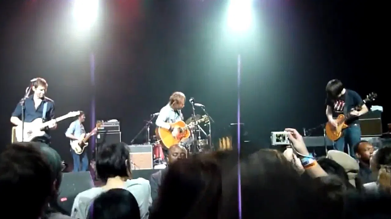 Radiohead for Haiti 2010 backdrop
