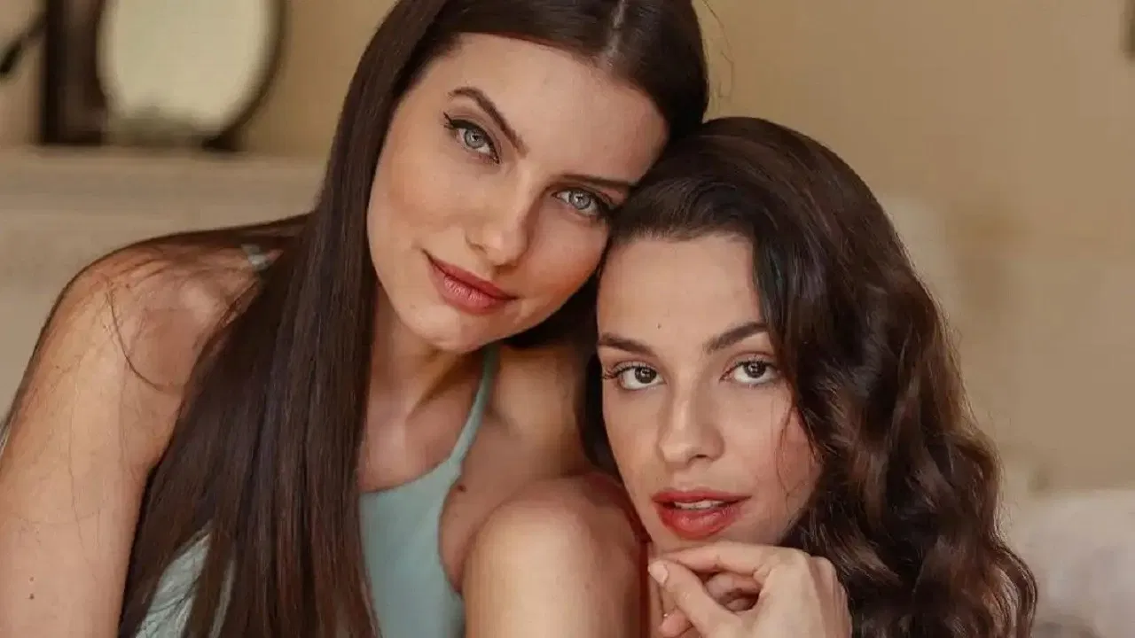 Stupid Wife backdrop