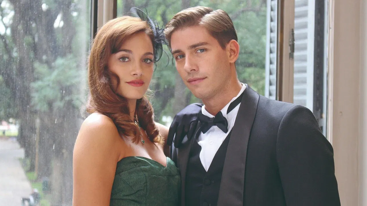 Well Kept Secret backdrop