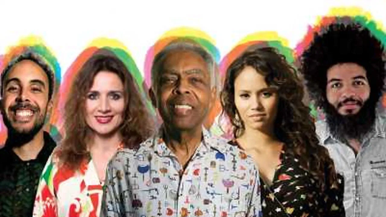 Refavela 40 backdrop