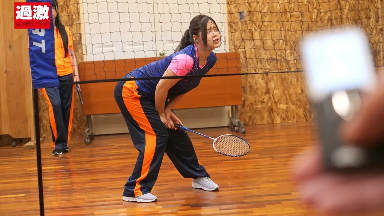 「お尻にもマ〇コにもチ〇コください…」アナルに媚薬リモバイを入れられ遠隔ケツイキ発情!アナニ―中に再び襲われ下半身が窒息するほど交互ズボ挿し2穴ピストンを懇願するスポーツ女子2 backdrop