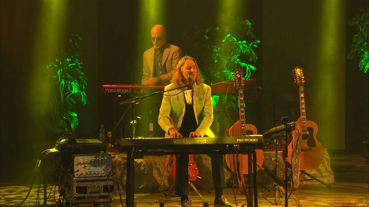 Roger Hodgson - Take the Long Way Home - Live in Montreal backdrop