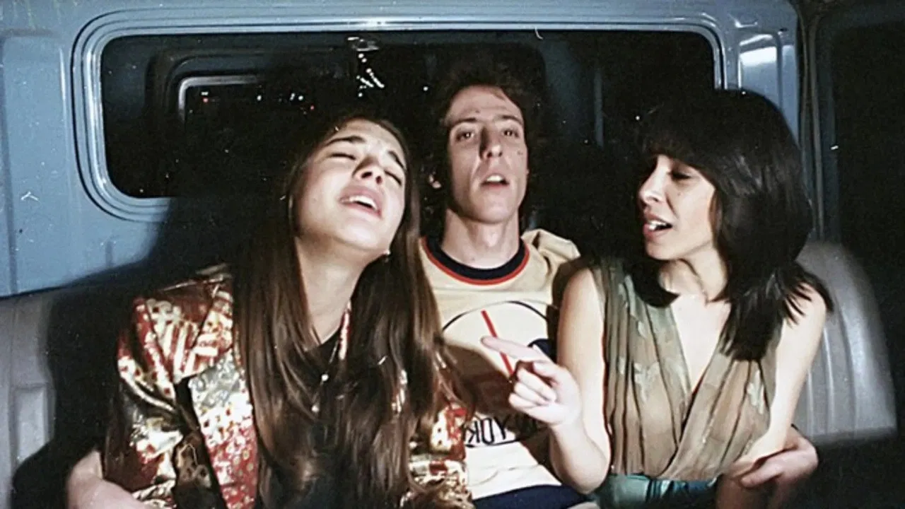 99 Dizengoff Street backdrop