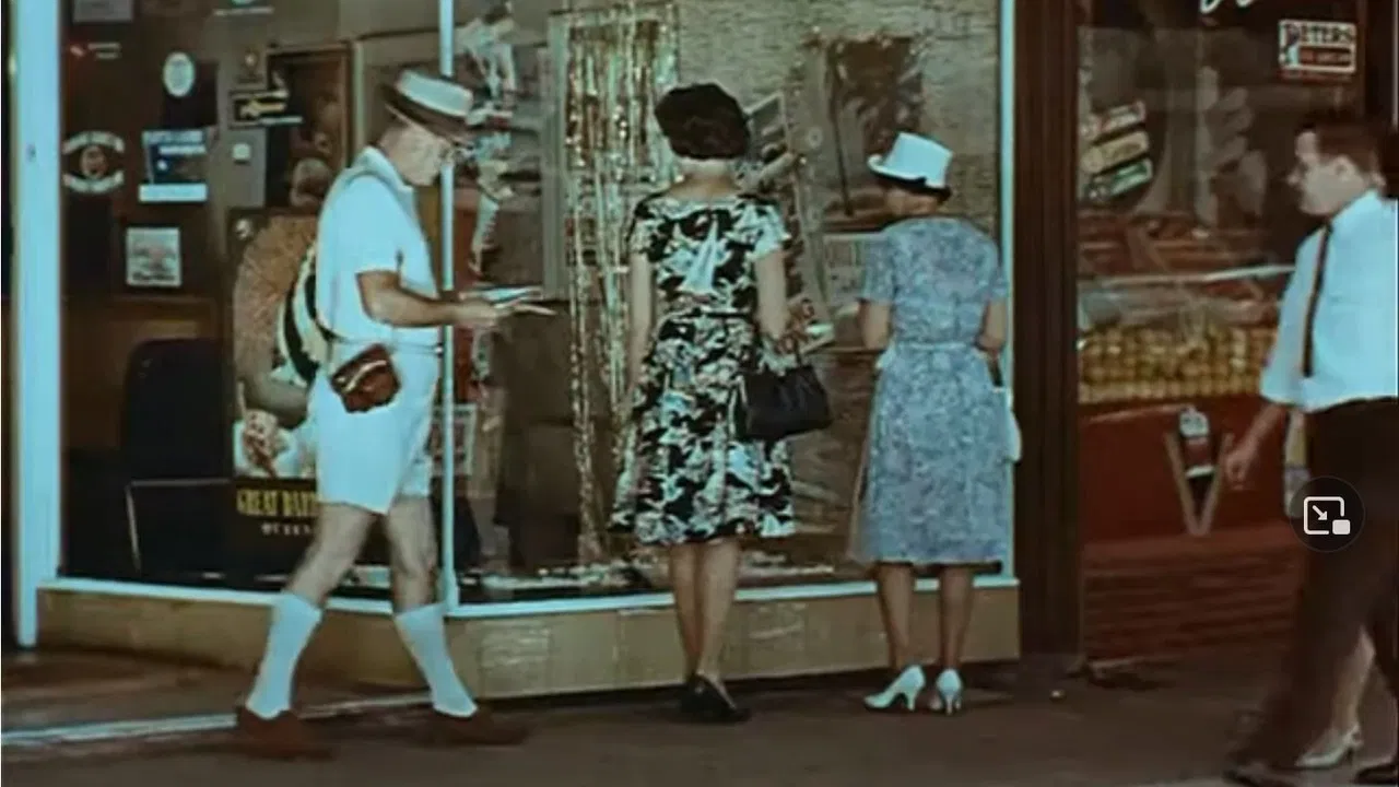 Life in Australia: Wagga Wagga backdrop