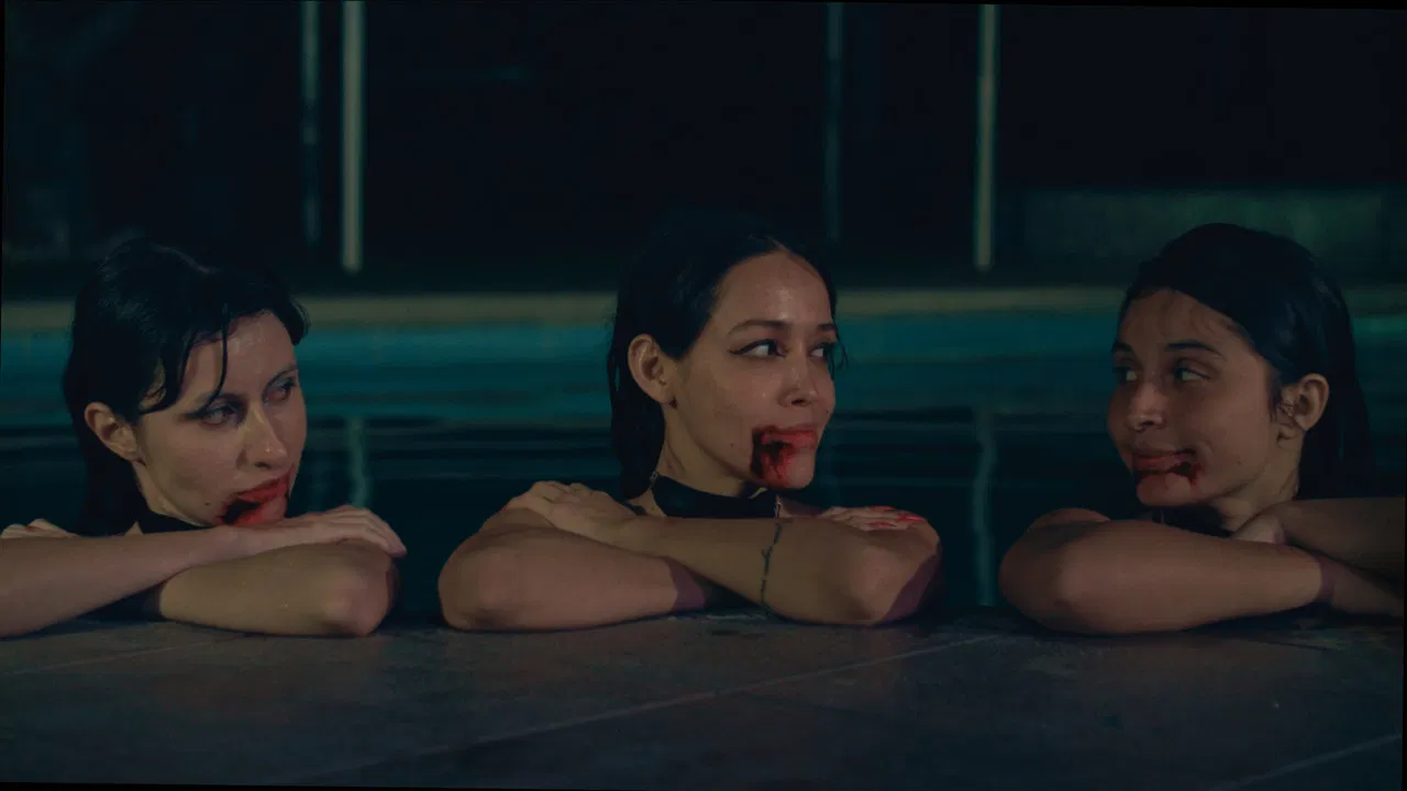 Motel Triple V backdrop