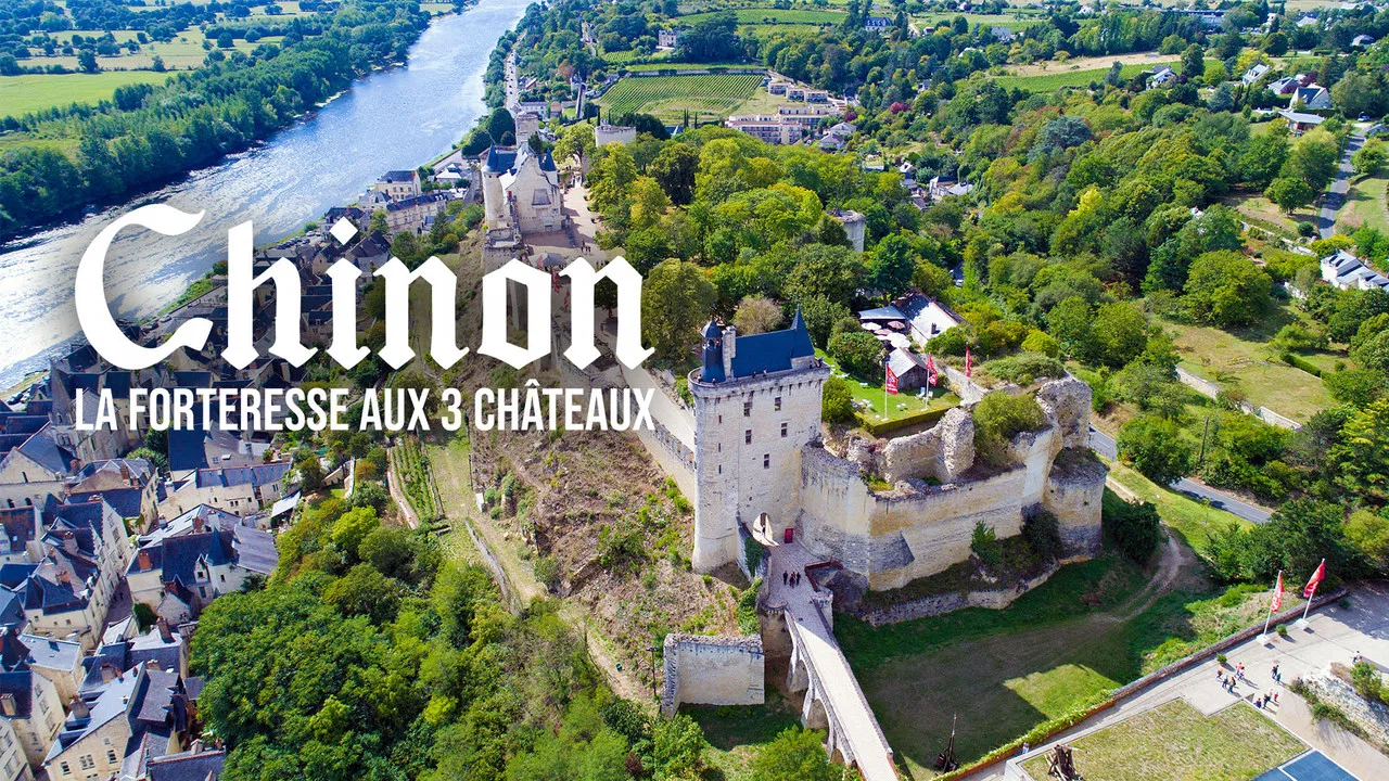 Chinon : la forteresse aux trois châteaux backdrop