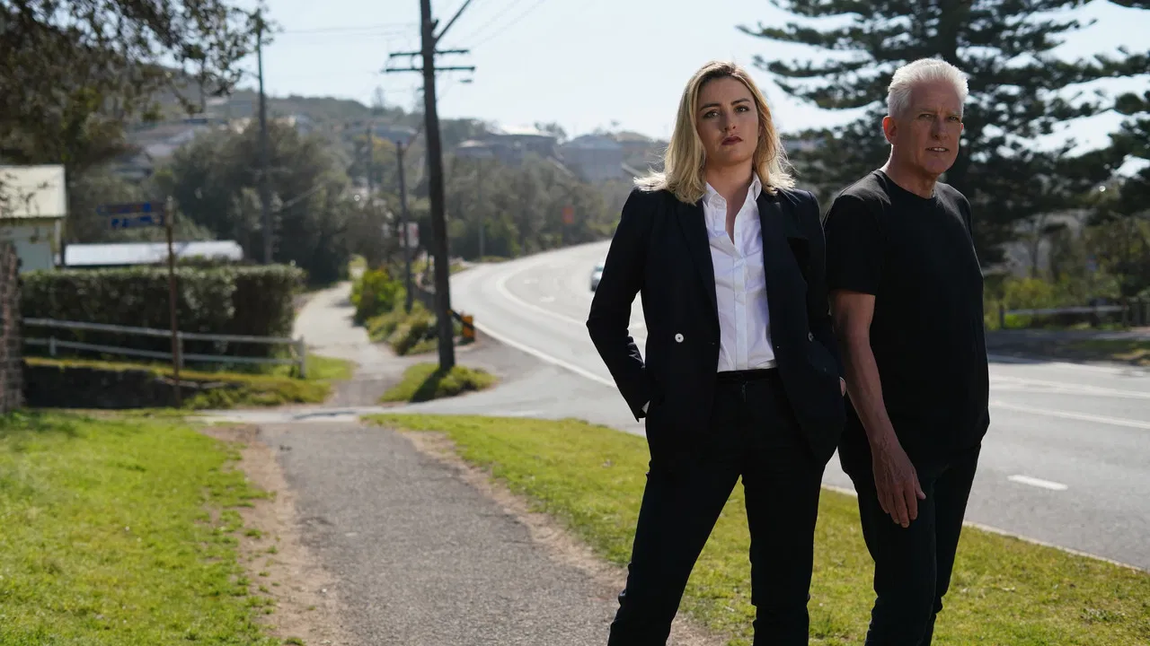 Barrenjoey Road backdrop