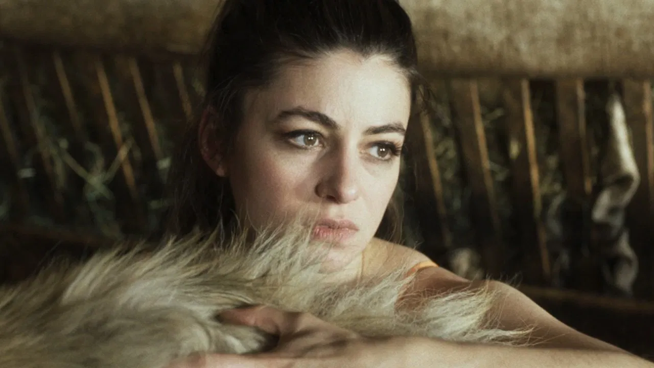 Le dernier homme de Vicky Venucci backdrop