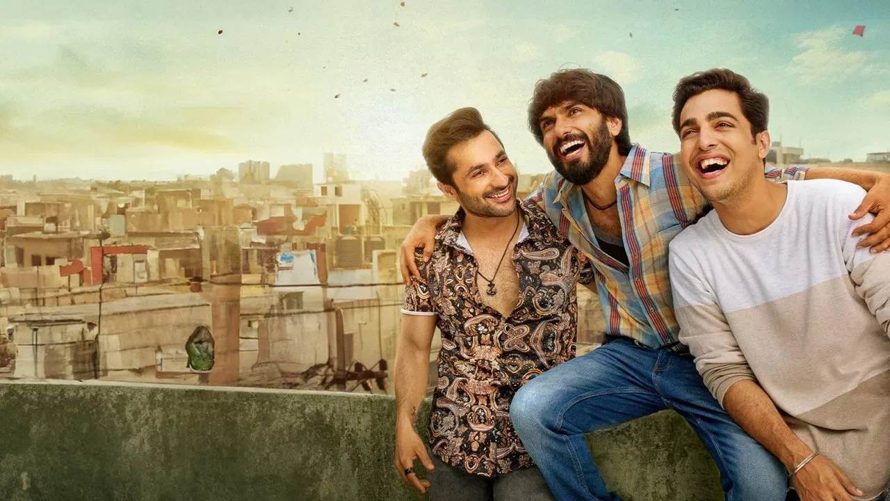 Lafangey - Sapne, Dosti, Duniya backdrop