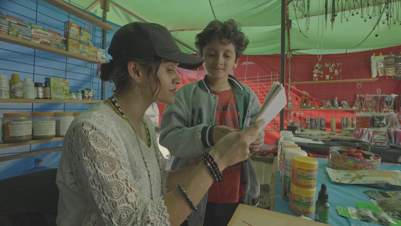 Un Nudo Entre Lazos backdrop