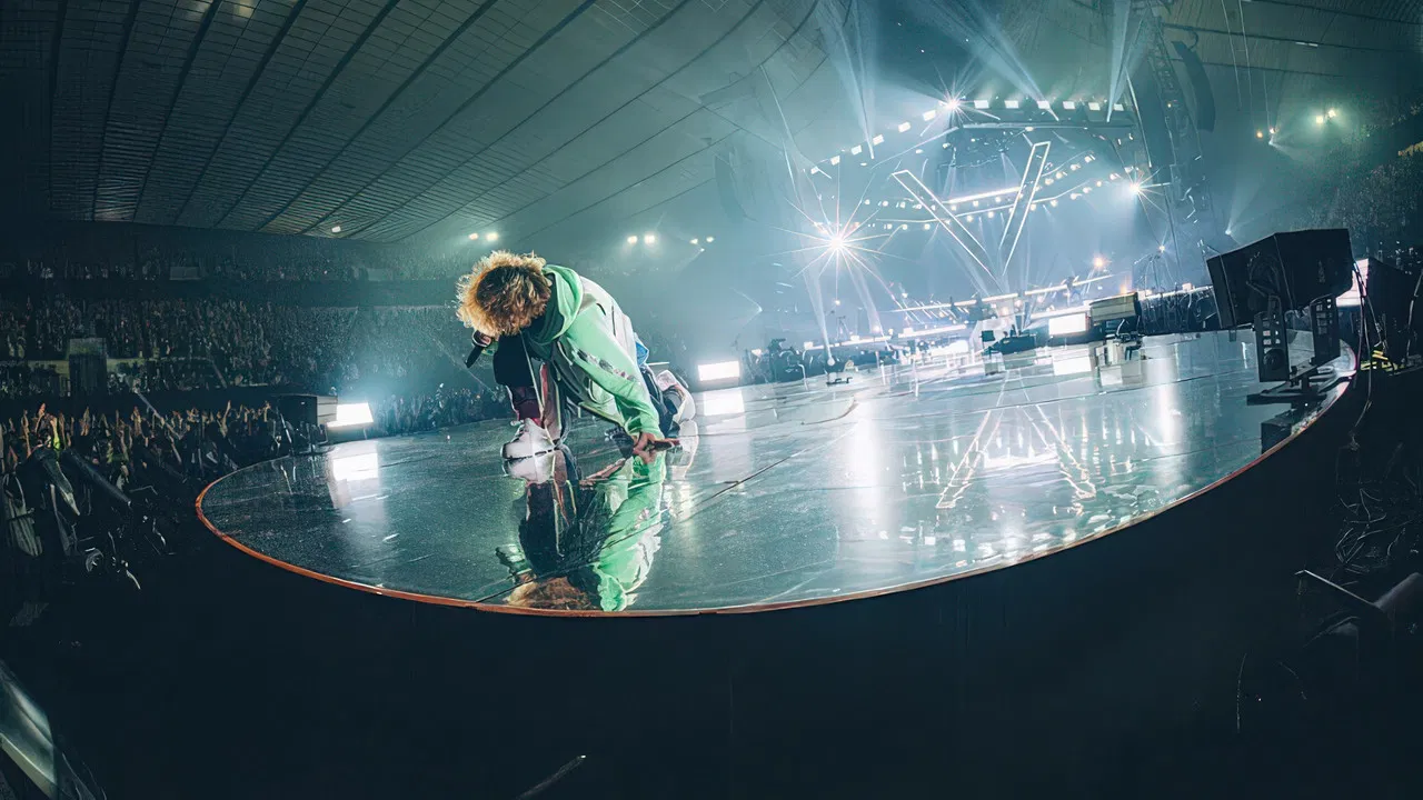 Vaundy one man live ARENA tour "replica ZERO" backdrop