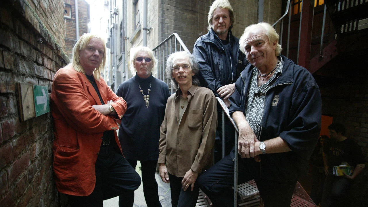 Yes Acoustic: Guaranteed No Hiss backdrop