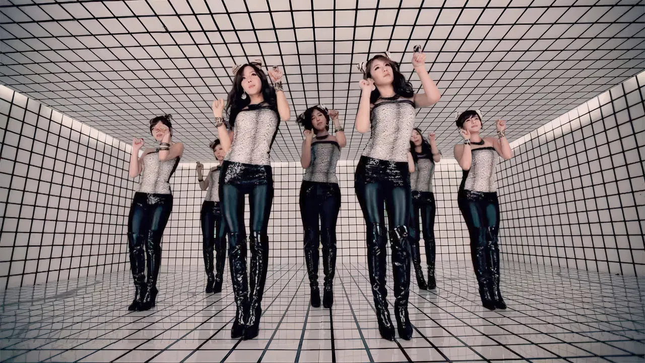 T-ARA - Single Complete Best Music Clips "Queen of Pops" backdrop