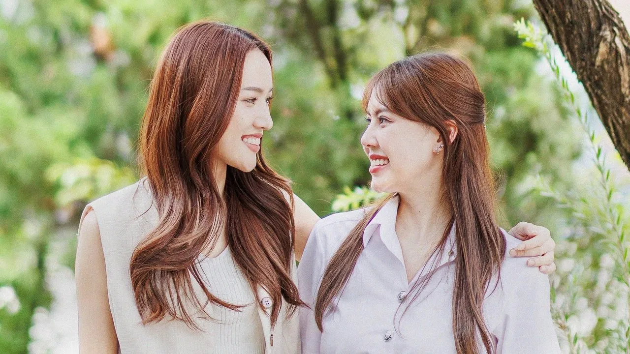 Borderless Line backdrop