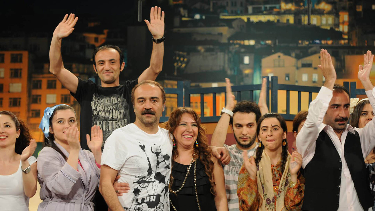 Çok Güzel Hareketler Bunlar backdrop