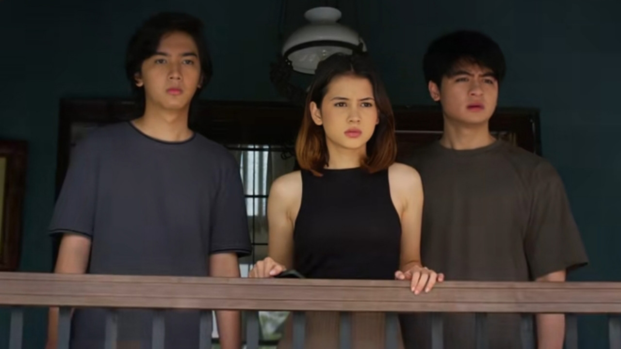 Take Me to Hell backdrop