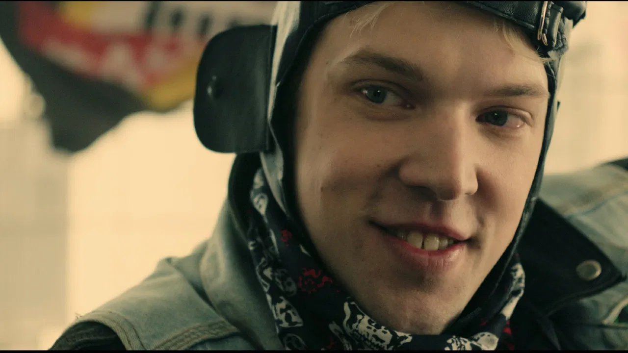 Lenny to the Nines backdrop