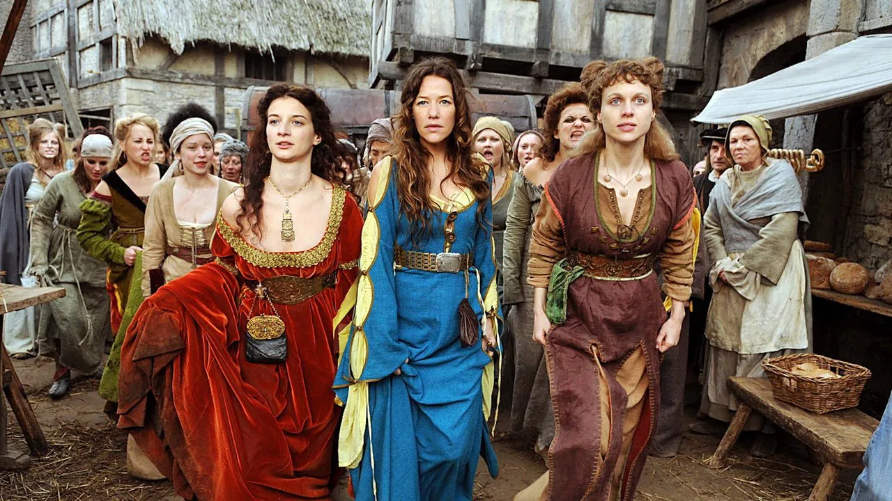 The Royal Siren backdrop