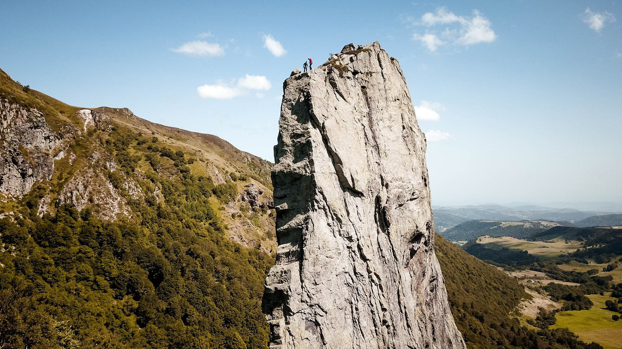 Rock Auvergne backdrop