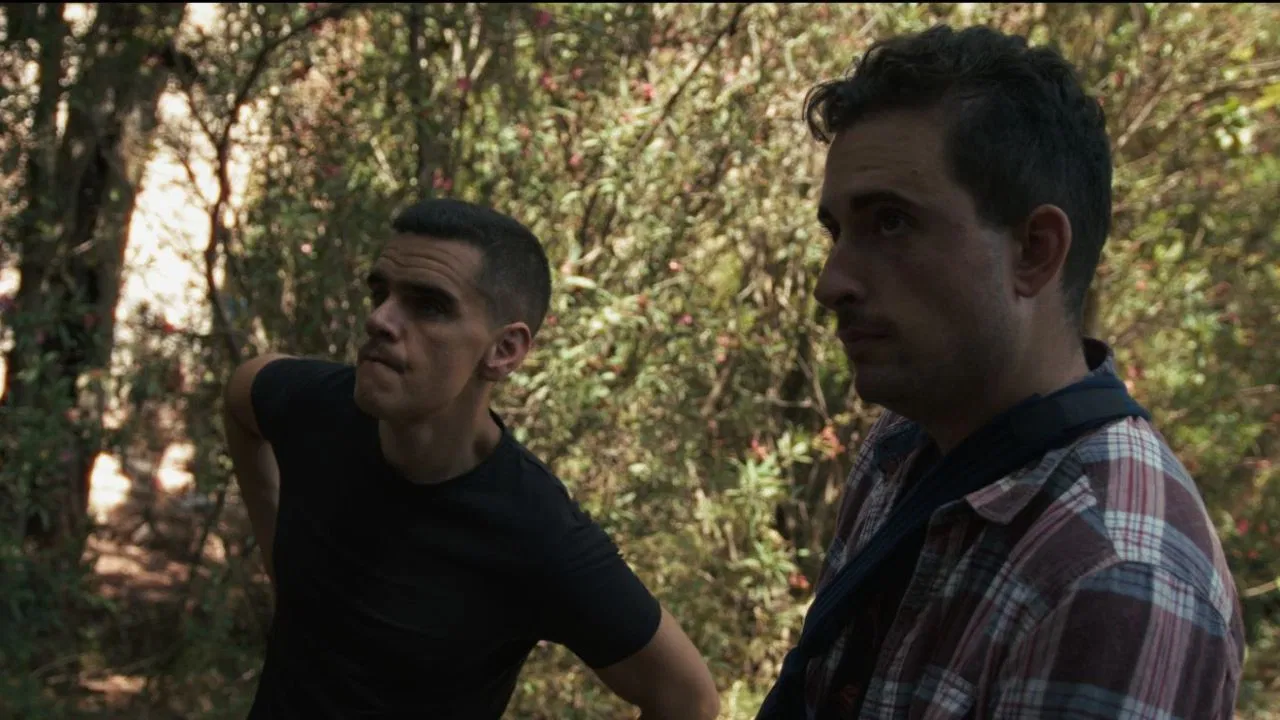 Sal de mi cerebro backdrop