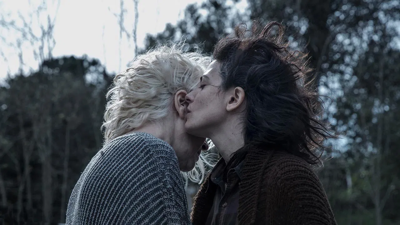 Sunday's Illness backdrop