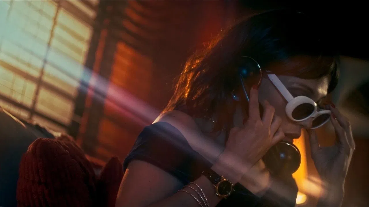 A Murder Rings Hollow backdrop