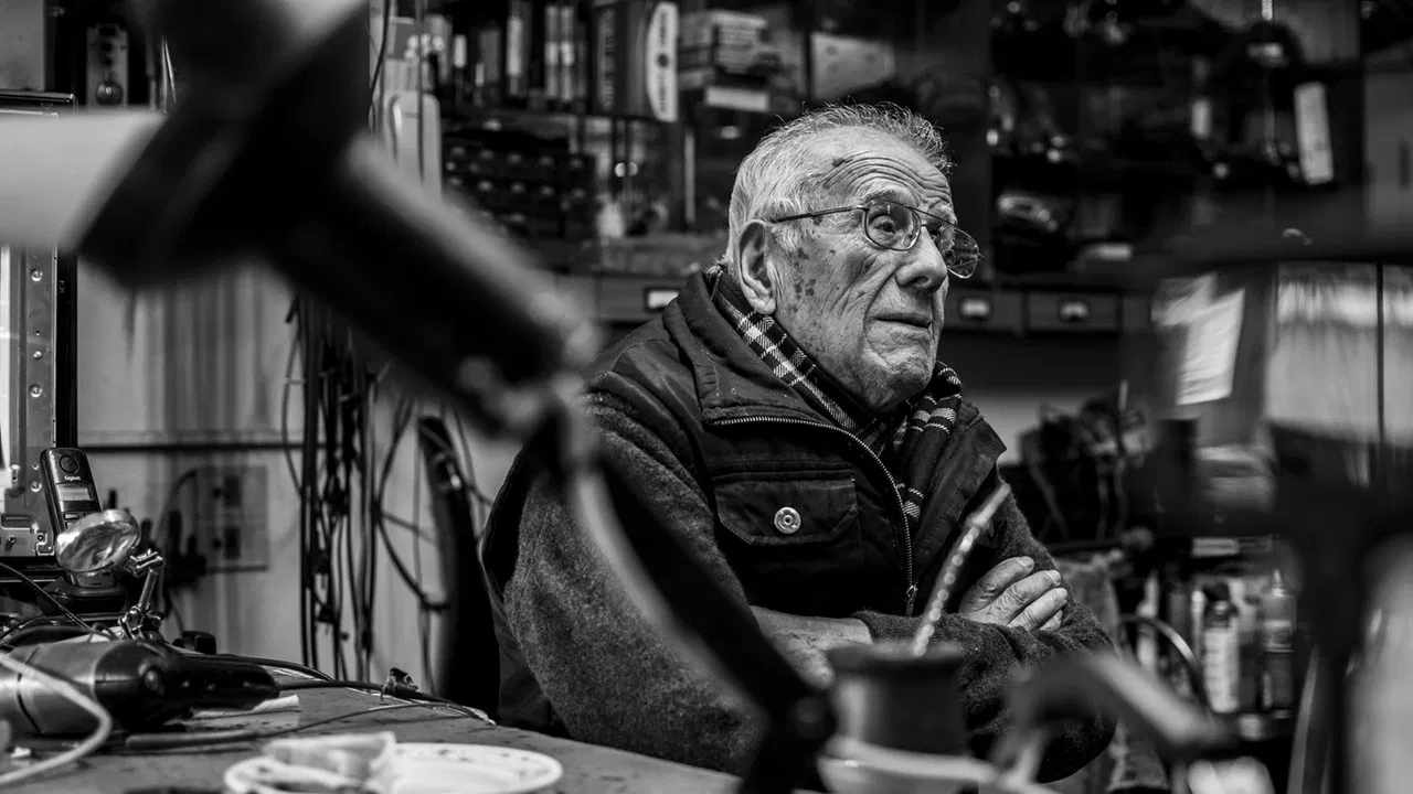 Braschi TV Color backdrop