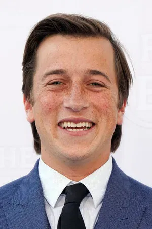 Skyler Gisondo photo