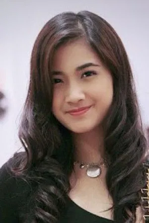 Nadya Arina photo