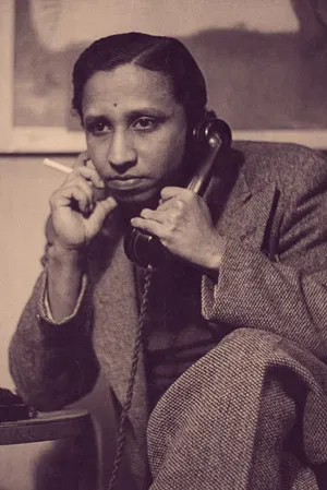 Lester James Peries photo