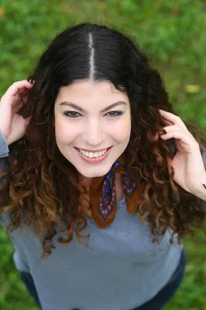 Alize Gördüm photo