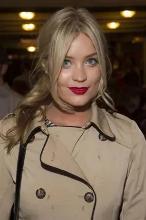 Laura Whitmore photo