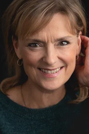 Marie Richardson photo