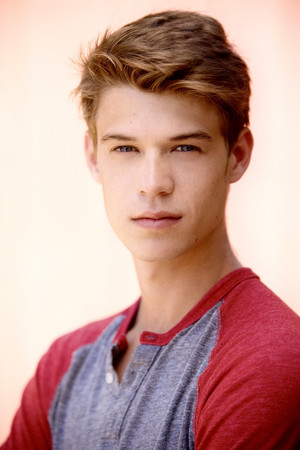 Colin Ford photo